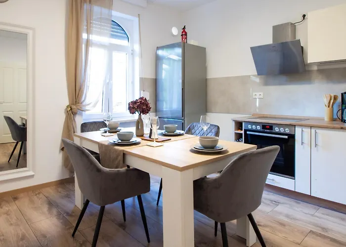 Home-on Ruedesheim * Рюдесхайм-на-Рейне